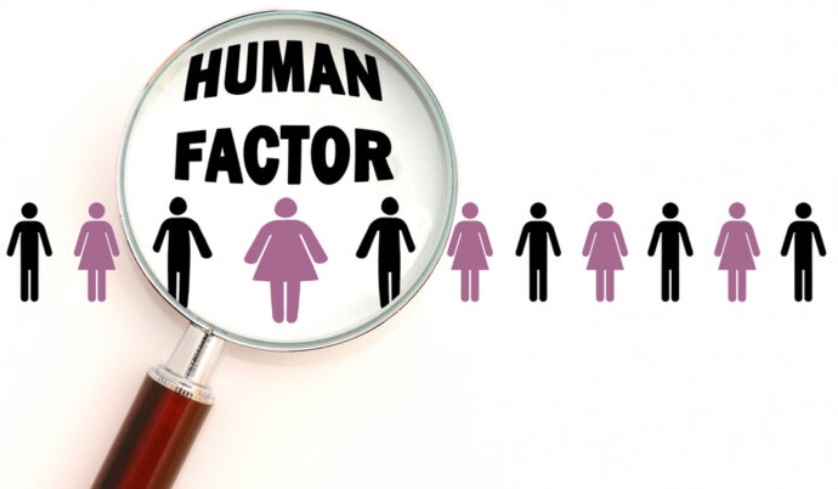 عوامل انسانی